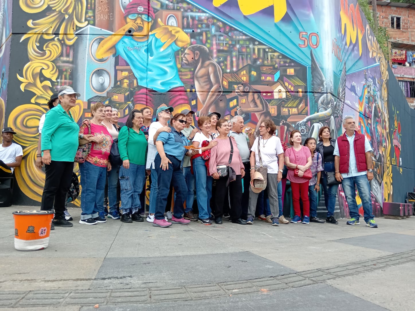 Grafitour 8 de febrero 2024. Actividad cultural en la ciudad de Medellín Comuna 13