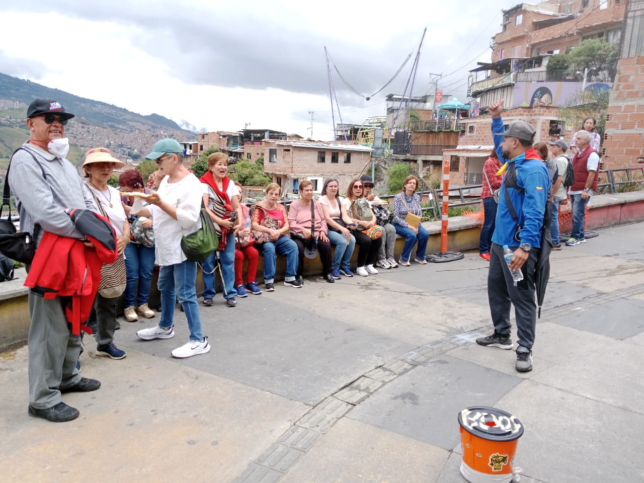 Grafitour 8 de febrero 2024. Actividad cultural en la ciudad de Medellín Comuna 13