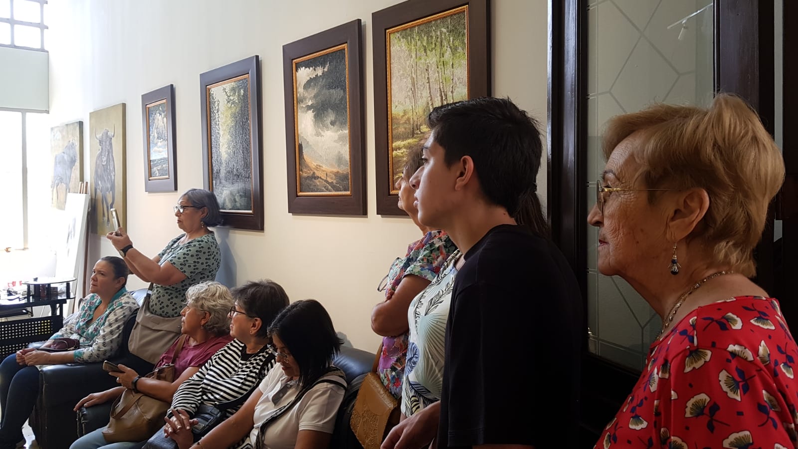 Visita a la galería de arte del palacio nacional en Medellín